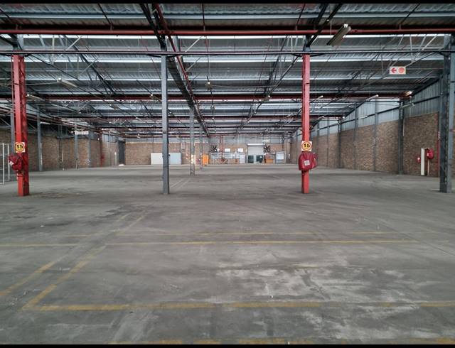 3,492M² WAREHOUSE TO LET IN ROCKY DRIFT